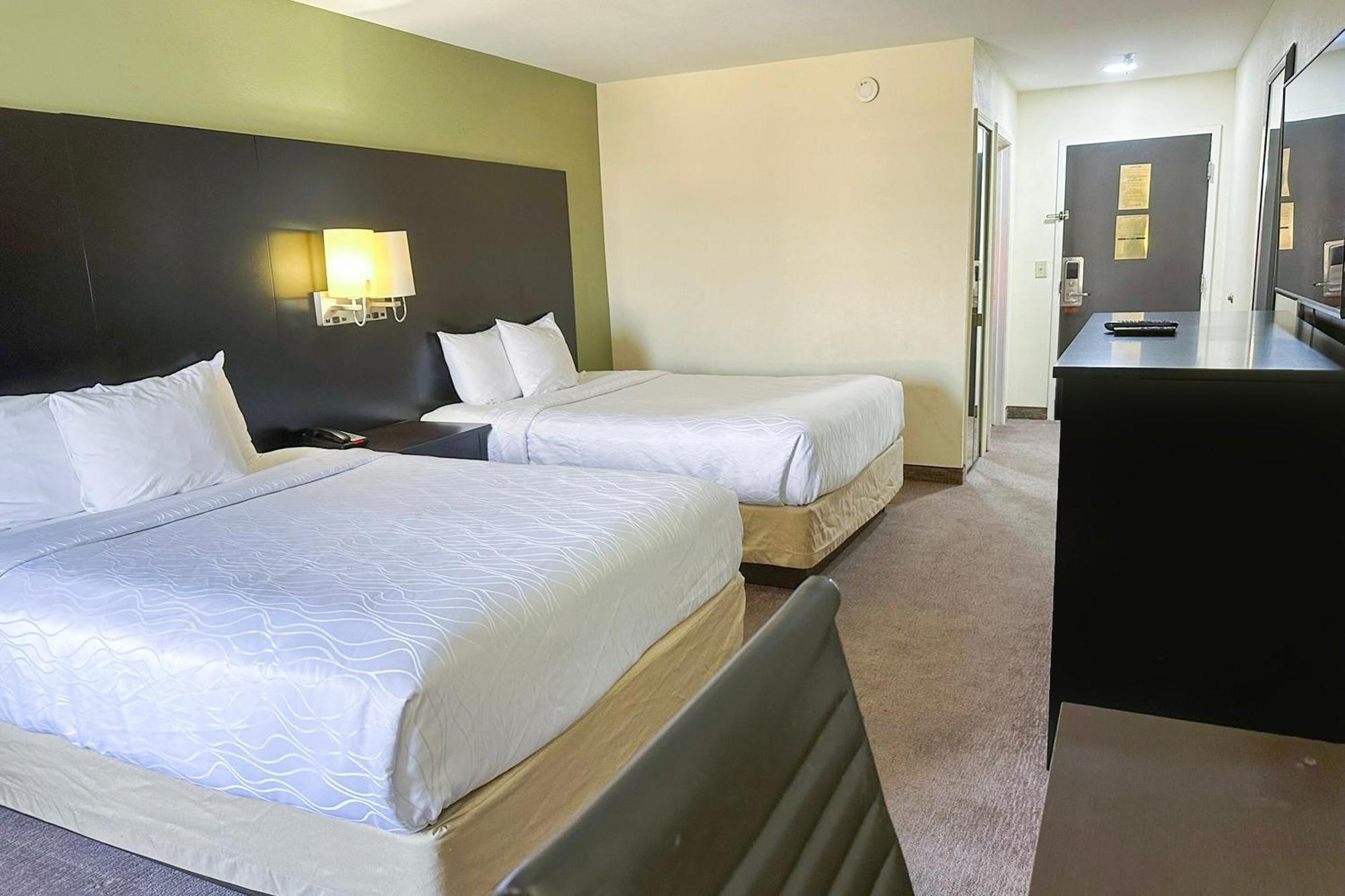 Oyo Hotel Rome West Ga Exterior photo