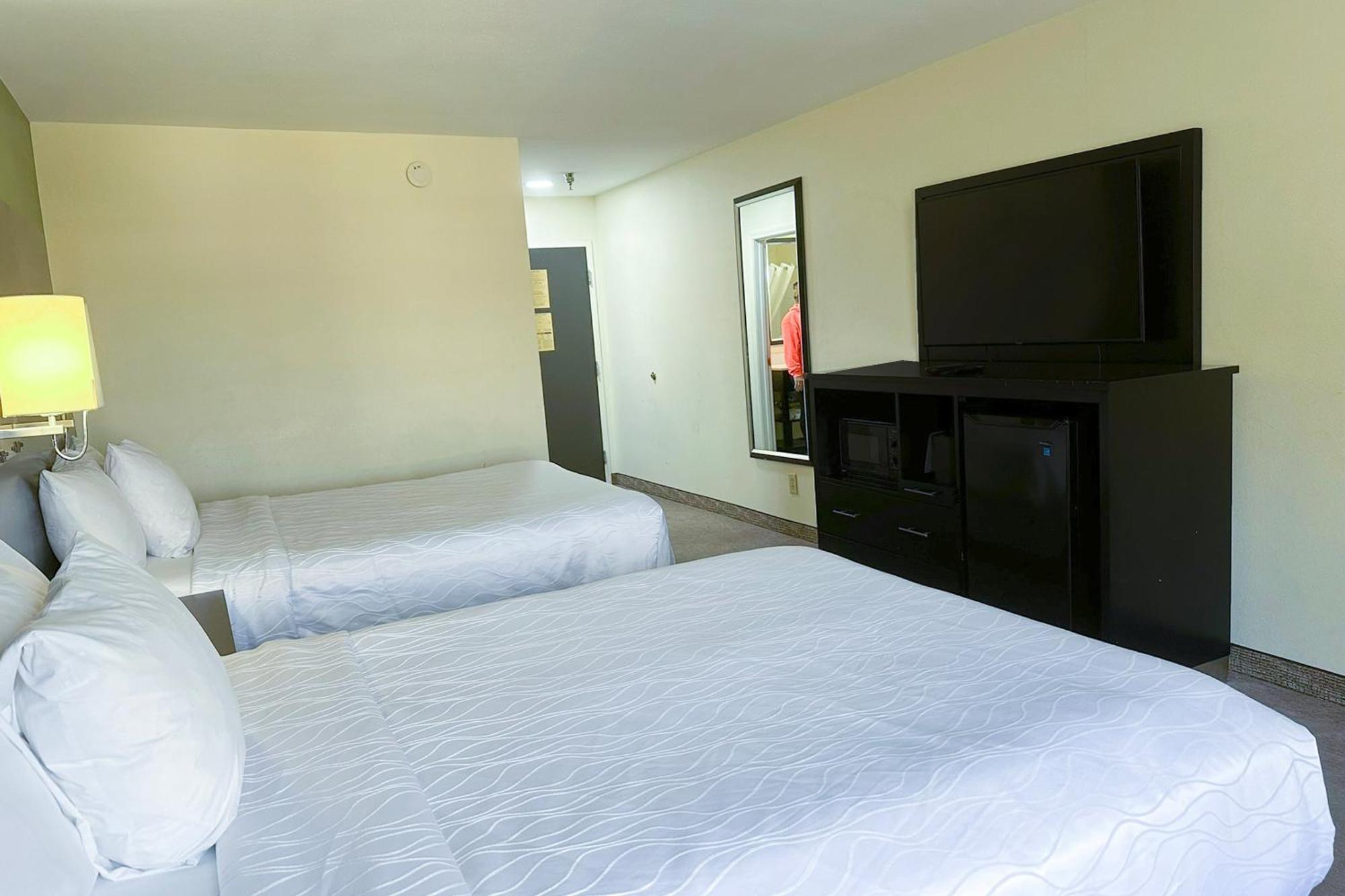 Oyo Hotel Rome West Ga Exterior photo